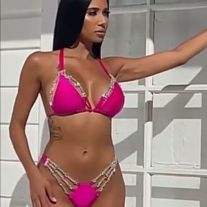 Beautiful 2 piece with embedded with diamonds on the top and bottom